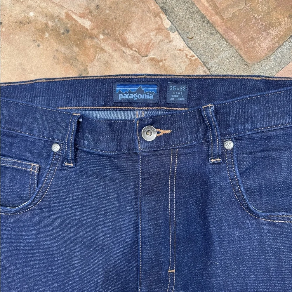 Patagonia Men's Straight Stretch Jeans in Deep Blue - Picture 3 of 5